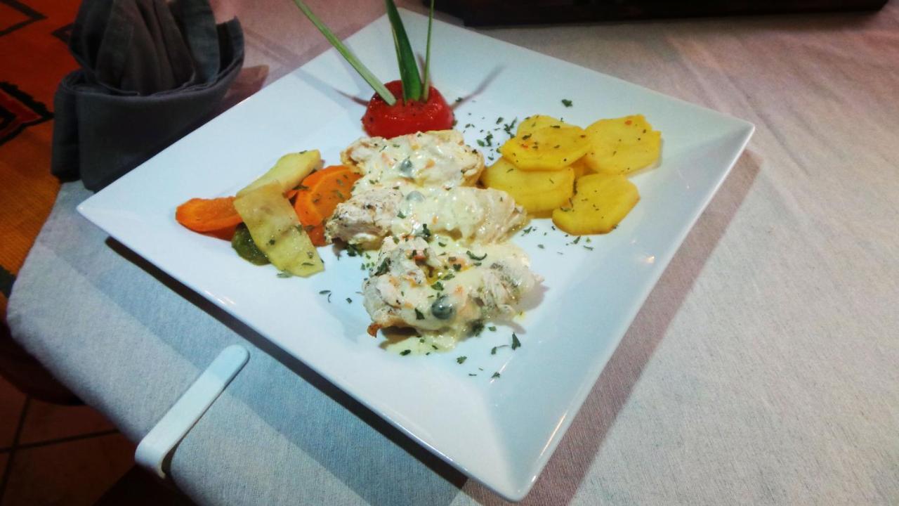 El Almirante 4*